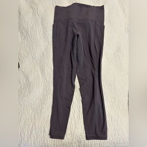 Athleta Salutation Stash 7/8 Tight